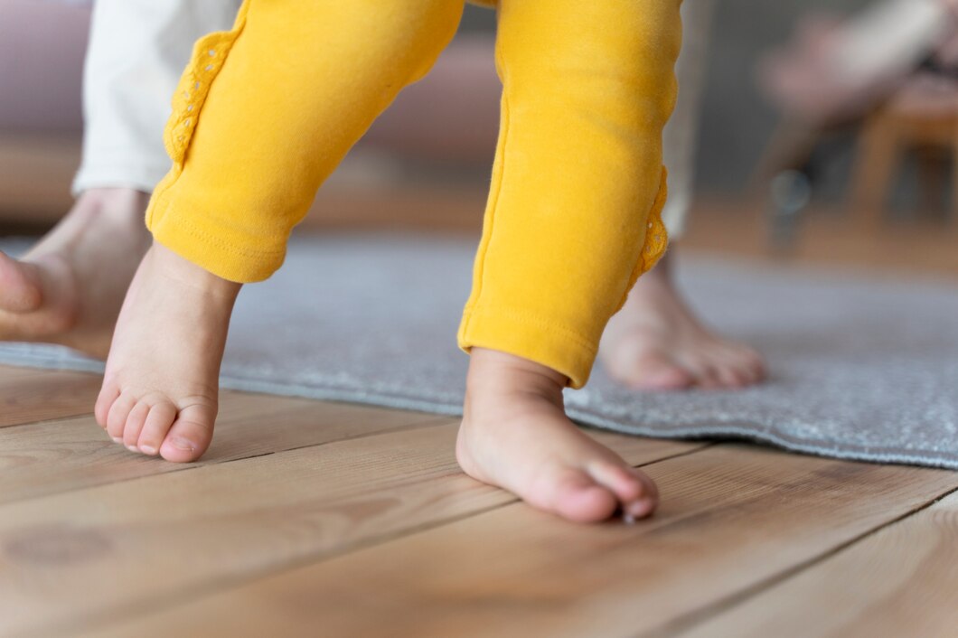 Jak wybrać odpowiednie buty dla rozwijających się stóp dziecka?