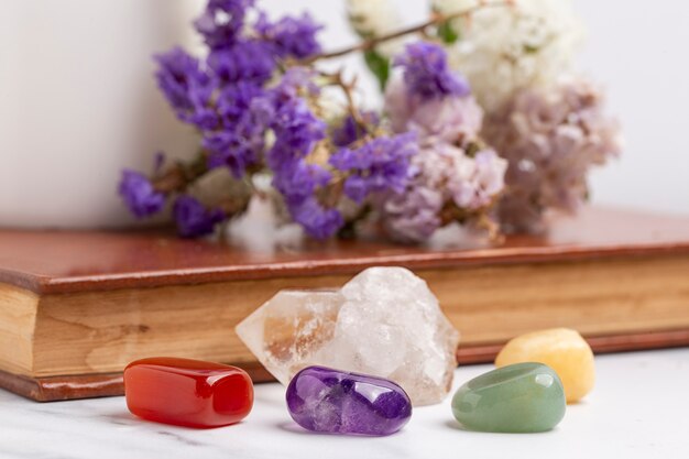 Jak kamienie naturalne mogą wzbogacić twoje codzienne rytuały?